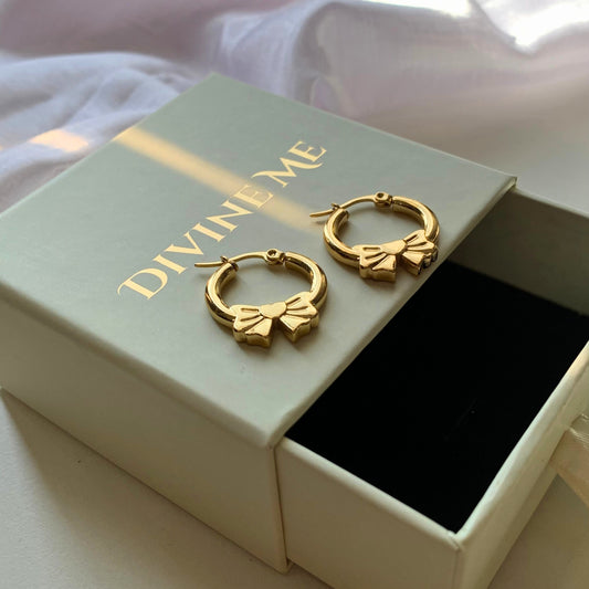 BOWED IN BEAUTY EARING