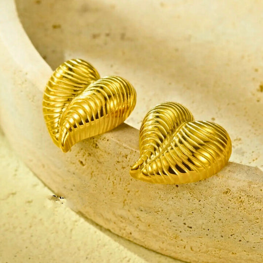 HEART STRINGS EARING