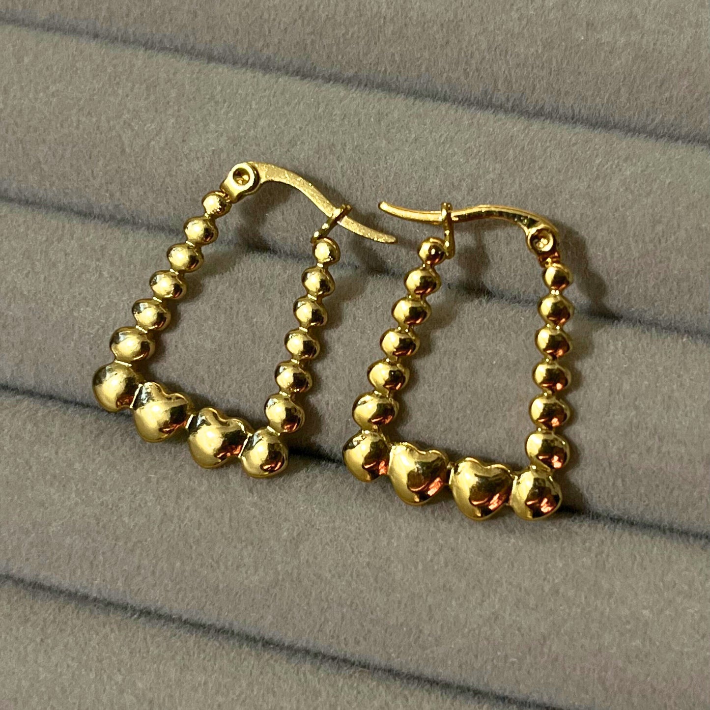 BEADS OF HEART EARRING