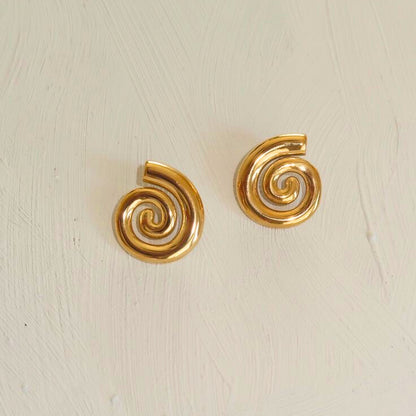 LOOPS OF LOVE EARING