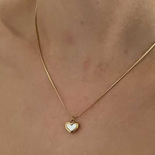 AMOUR NECKLACE