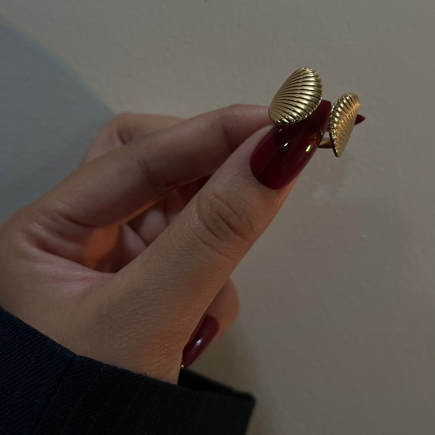 SHELL CUFF RING