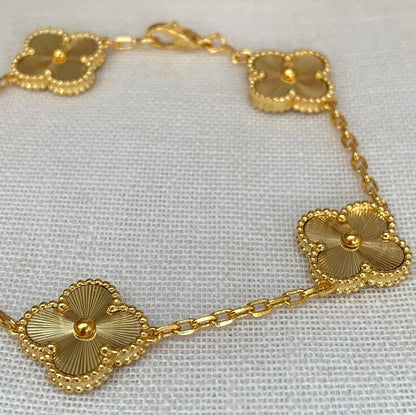 DIVINE CLOVER BRACELET