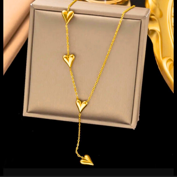 AMOURA DROP NECKLACE
