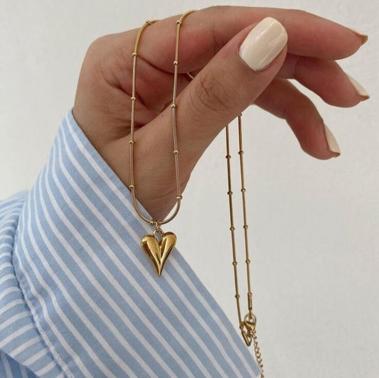 DIVINE HEART NECKLACE