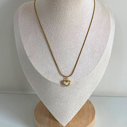 AMOUR NECKLACE