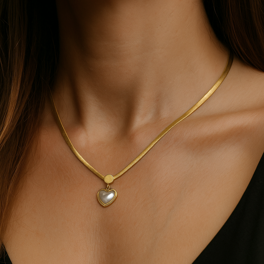 DIVA HEART NECKLACE