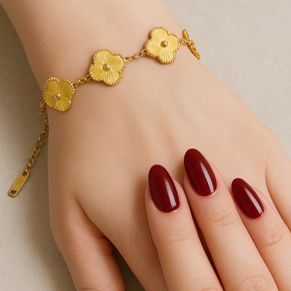 DIVINE CLOVER BRACELET