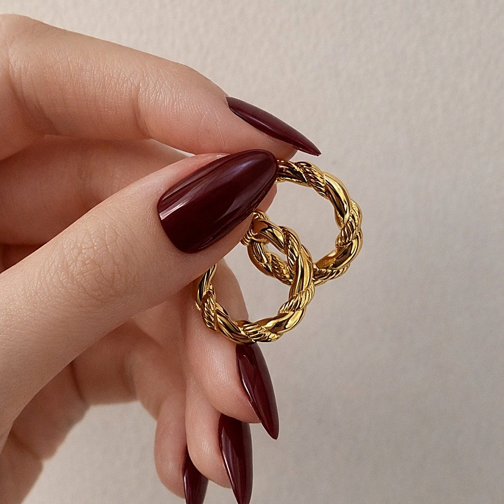 CIRCLE OF GRACE EARING